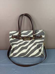 lot 16 image: Michael Kors Black and White Handbag