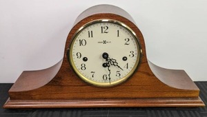 lot 132 image: Howard Miller Mantel Clock
