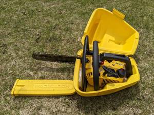 lot 44 image: Vintage McCulloch Power Mac 310 Chainsaw with Case