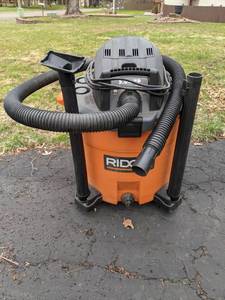 lot 12A image: Ridgid Shop Vac