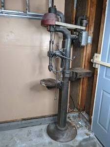 lot 2 image: Vintage Canedy-Otto Drill Press