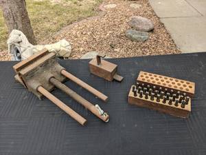 lot 172 image: Vintage Heinrich Tools Vise and Metal Alphabet Stamps and Punch Set