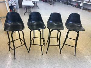lot 210 image: 4 Stools with Molded Seats