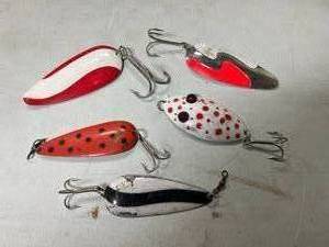 lot 246 image: Fishing Lure