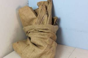 lot 222 image: 18 Burlap 100# Gany Sacks - High Quailty Bags