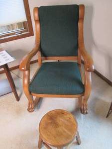 lot 9 image: Rocking chair