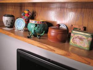 lot 17 image: Lot of Collectables
