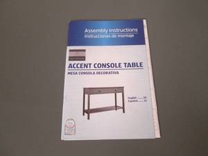 lot 22 image: Accent Table