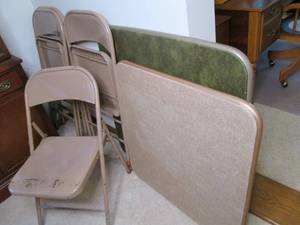 lot 26 image: Card Table with 4 matching Chairs