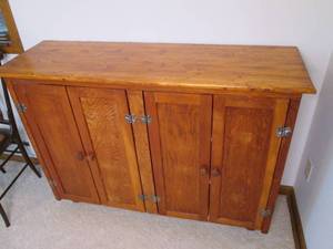 lot 27 image: Console buffet