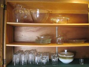 lot 42 image: Lot of assorted Kitchenware.