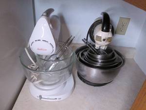 lot 46 image: Vintage Sunbeam Mixer, more