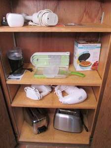 lot 50 image: Kitchen Helpers