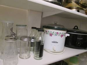 lot 54 image: Kitchen Helpers