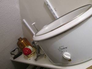 lot 58 image: Lot of Vintage kitchen goodies