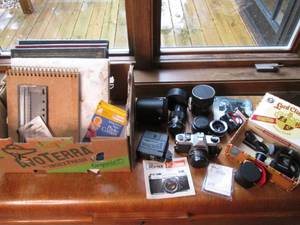lot 85 image: Camera and accessories