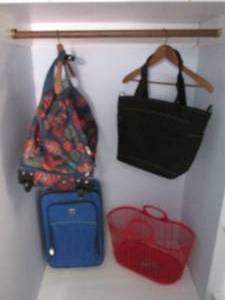 lot 88 image: Suitcases and Totes