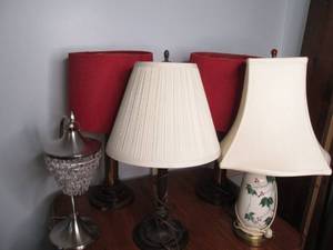 lot 122 image: Lot of Assorted style lamps