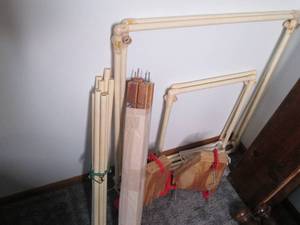 lot 125 image: Quilting frame