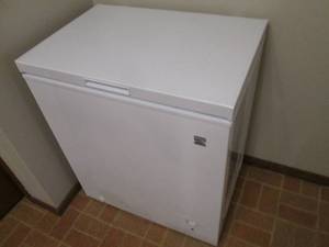 lot 1 image: Kenmore Chest Freezer