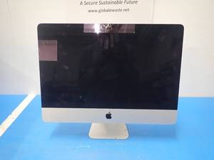 lot 51 image: Apple&nbspiMac14,3 A1418 ME087LLA &nbspINTEL(R) CORE(TM) I5-4570S CPU  2.90GHZ  8GB DDR3 SDRAM  1TB HD  Cracked Glass and blemishes on case  Includes IOS and CAB-AC power cable