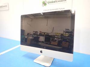 lot 55 image: Apple&nbspiMac11,2 A1311 MC509LLA &nbspINTEL(R) CORE(TM) I3 CPU 550  3.20GHZ  4GB DDR3 SDRAM  1TB HDD &nbspstand is bent and cracked thru doesnt stand straight, rubber falling out  minor chips in screen