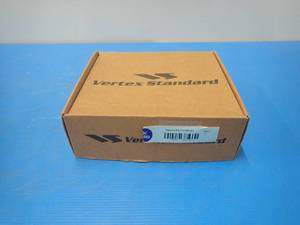 lot 64 image: Vertex Standard&nbspVX-261-G7-5 UHF 2 way radio, seems like everything necessary is there
