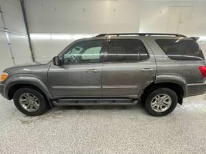 2005 Toyota Sequoia Limited - 4X4 - 42,129 MILES