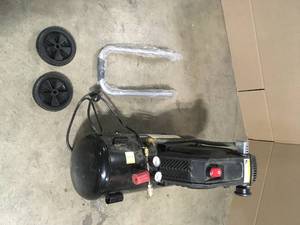 8G 150 PSI Hotdog Air Compressor by Husky   Customer Returns See Pictures