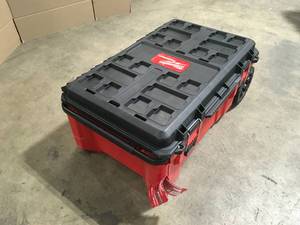 PACKOUT 38 in. Rolling Tool Chest by Milwaukee   Customer Returns See Pictures