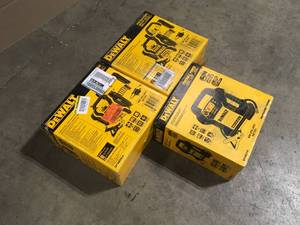 Lot of Dewalt Portable Power Starters   Customer Returns See Pictures