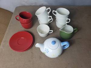 Cups, Saucers Etc