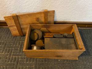 lot 36 image: Antique Hand Crank Movie Projector & More