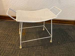lot 40 image: White Wire Stool