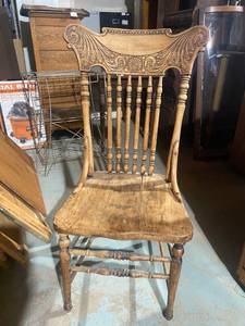 lot 1 image: Antique Carved Wooden Chair