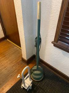 Vintage Johnson PolisherScrubber & White Clamping Bar