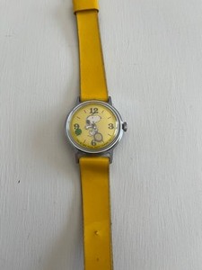 lot 9 image: Vintage Snoopy Tennis Watch