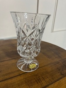 lot 34 image: Block Crystal Cut Vase