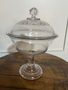 lot 43 image: Vintage Crystal Candy Dish