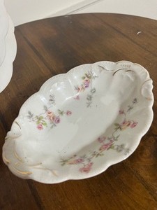 lot 72 image: Limoges Floral Dishes (Set of 3)