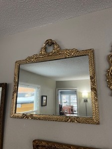 lot 11 image: Antique Light Gold Ornate Mirror