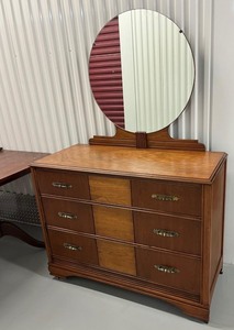 lot 12 image: Mid Century 3 Drawer Mirrored Dresser