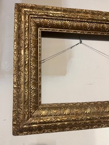 lot 23 image: Antique Large Ornate Gold Frame