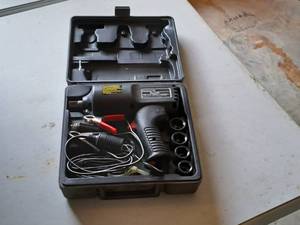 lot 180 image: Chicago Electric 12 12V Impact Wrench
