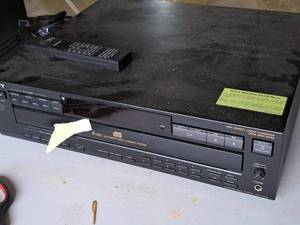 lot 203 image: Sony CDP-C525 13W CD Player with Remote Control