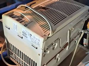 lot 227 image: Maytag 6000-BTU 618W Window Air Conditioner Unit M6X06F2F-B