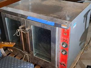 lot 249 image: Vulcan Commercial Oven