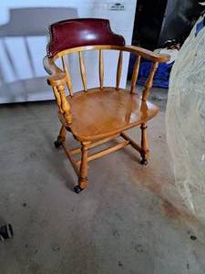 lot 251 image: Vintage Wooden Rolling Office Arm Chair
