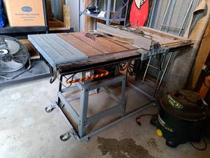 lot 152 image: Delta Contractors 10 Table Saw