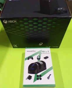 READ DESCRIPTION Microsoft Xbox Series X 1TB Console Bundle with Accessories Kit and 3-Month Live Card Not Powering Up